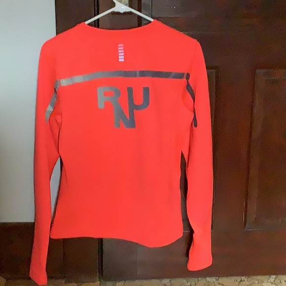 UnderArmour shirt - Picture 4 of 4